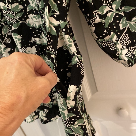 Smash+ Tess Ruffled Mini Dress - Picture 7 of 9